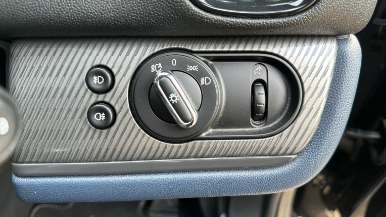 MINI Countryman 1.5 Cooper Exclusive ALL4 5dr Auto [Comfort Pack] Petrol Hatchback